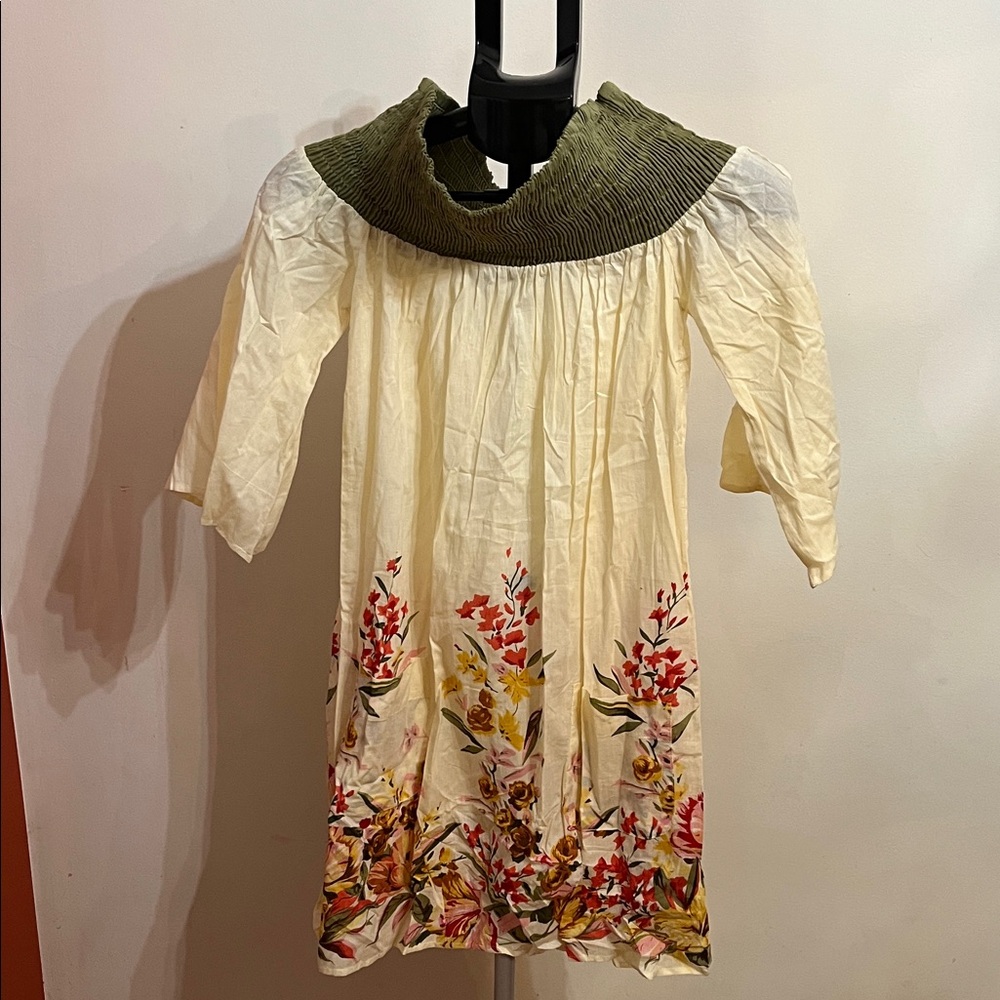 NWT Chaudry Kc Floral Off-Shoulder Dress with Green Collar